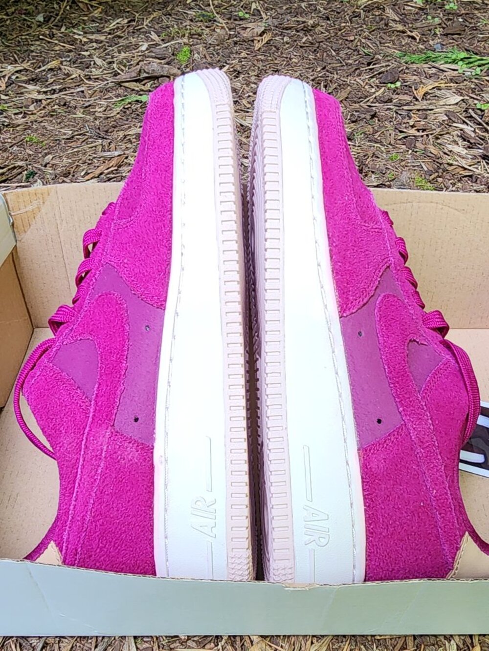 *NIB* Women's Nike AF1'S sz 7.5 W / 6 M, Y Berry Merlot Suede Air Force Ones